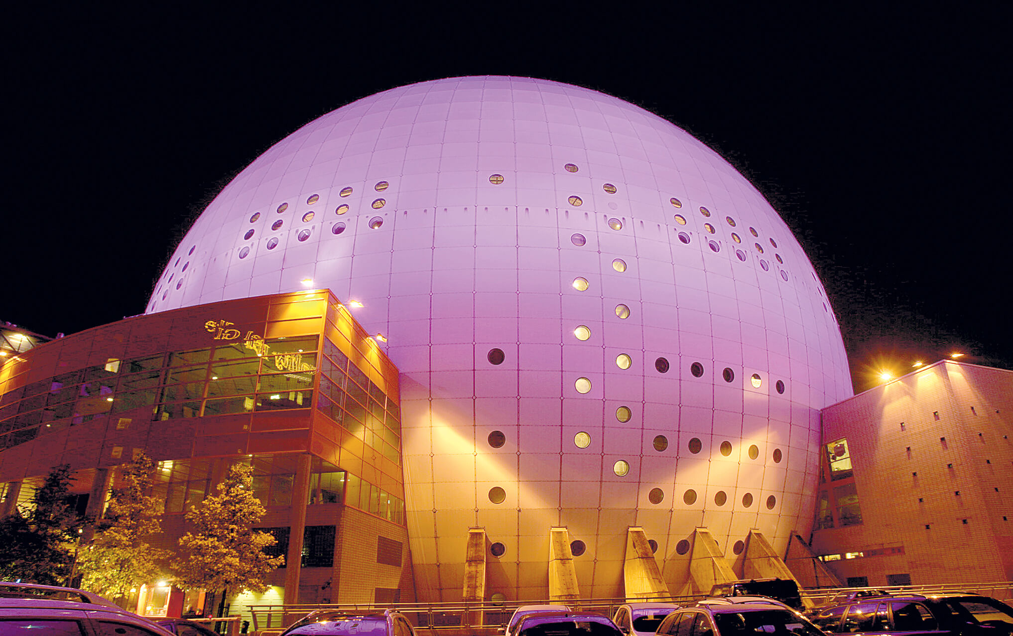 Глобал арена в стокгольме. Глобал арена в стокгольме. Глобал арена в стокгольме. Ericsson globe стокгольм. Глобен-арена швеция.